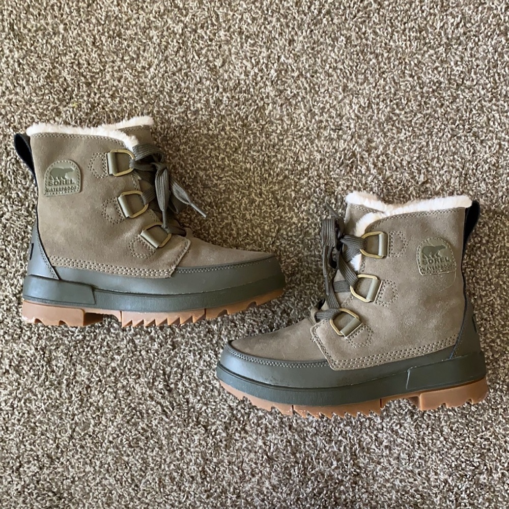 SOREL waterproof boots - size 7